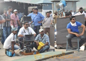 Ram Charan Yevadu Working Stills photo 7