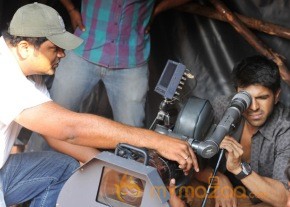 Ram Charan Yevadu Working Stills photo 12