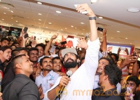 Rana at Reliance Trends Press Meet photo 14