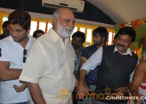 Sai Dharam Tej New Movie Launch Stills photo 84