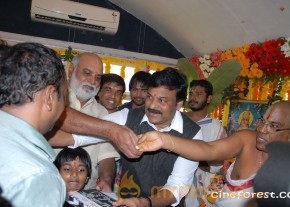 Sai Dharam Tej New Movie Launch Stills photo 3