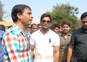 Sai Dharam Tej New Movie Launch Stills photo 43