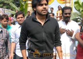 Sai Dharam Tej New Movie Launch Stills photo 130