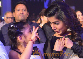 Samantha at Brahmotsavam Audio Launch Pictures photo 11