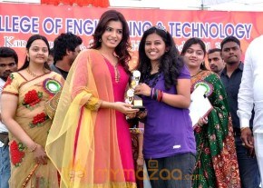 Samantha at Nishitha College Celebrations Gallery