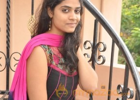Samatha Latest Photo Gallery photo 5