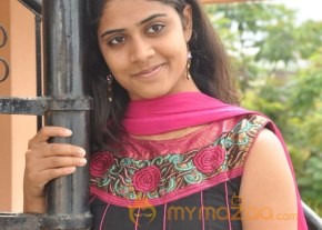 Samatha Latest Photo Gallery photo 16