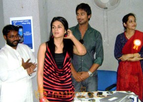 Shraddha Das, Varun Sandesh at Idont want Dowry Press Meet photo 32
