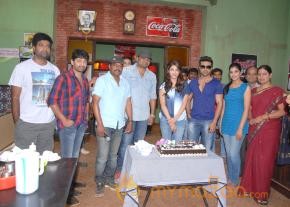 Shruti Haasan Birthday Celebration At Yevadu Set  