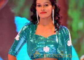 Size Zero Movie Audio Launch photo 14