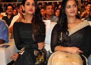 Size Zero Movie Audio Launch photo 4