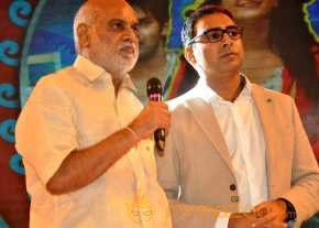 Size Zero Movie Audio Launch photo 5