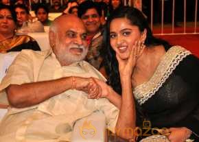 Size Zero Movie Audio Launch photo 3