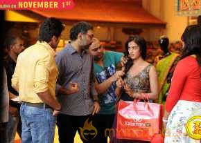 Size Zero Movie Working Stills photo 6