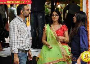 Size Zero Movie Working Stills photo 9