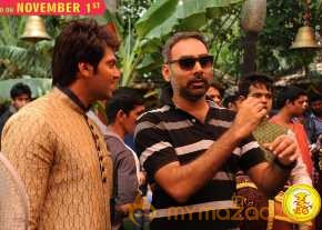 Size Zero Movie Working Stills photo 12
