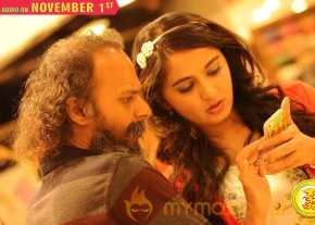Size Zero Movie Working Stills photo 3