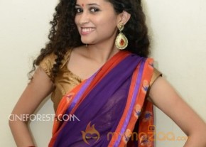 Soumya Sukumar Stills in Saree photo 22