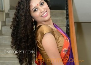 Soumya Sukumar Stills in Saree photo 35