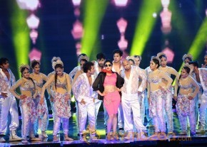 South India Celebrities at SIIMA 2016 Awards photo 18