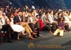 South India Celebrities at SIIMA 2016 Awards photo 5