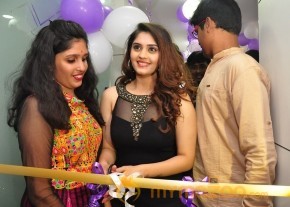 Surabhi at Naturals Franchise Salon Opening photo 33