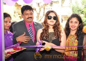 Surabhi at Naturals Franchise Salon Opening photo 9