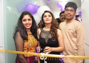 Surabhi at Naturals Franchise Salon Opening photo 17
