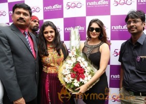 Surabhi at Naturals Franchise Salon Opening photo 29