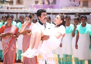 Surya in Singam Movie New Photos photo 5