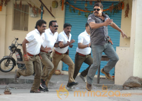 Telugu movie-Vasool Raja Movie Stills photo 22
