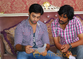Telugu movie-Vasool Raja Movie Stills photo 8