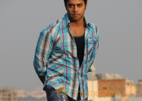 Telugu movie-Vasool Raja Movie Stills photo 30