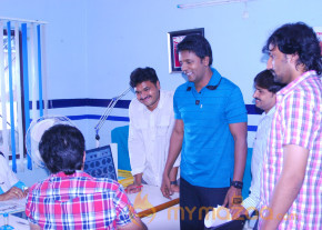 Telugu movie-Vasool Raja Movie Stills photo 47
