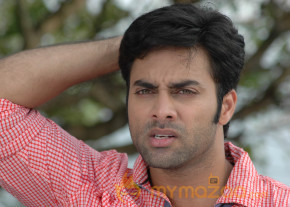 Telugu movie-Vasool Raja Movie Stills photo 14