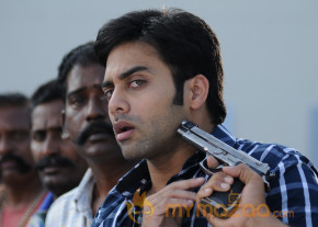 Telugu movie-Vasool Raja Movie Stills photo 33