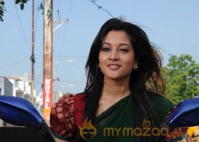 Telugu movie-Vasool Raja Movie Stills photo 68