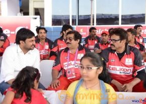 Telugu Warriors & Mumbai Heroes Teams At LB Stadium 