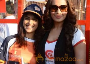 Telugu Warriors & Mumbai Heroes Teams At LB Stadium  photo 84