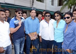 Telugu Warriors Team Meet Sachin Tendulkar & Laxman   photo 21