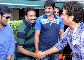Telugu Warriors Team Meet Sachin Tendulkar & Laxman   photo 6