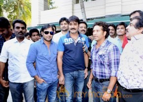 Telugu Warriors Team Meet Sachin Tendulkar & Laxman   photo 32