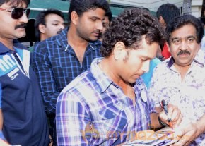 Telugu Warriors Team Meet Sachin Tendulkar & Laxman   photo 38