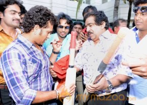 Telugu Warriors Team Meet Sachin Tendulkar & Laxman   photo 53