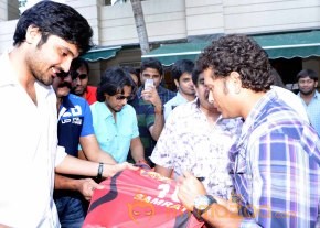 Telugu Warriors Team Meet Sachin Tendulkar & Laxman   photo 87