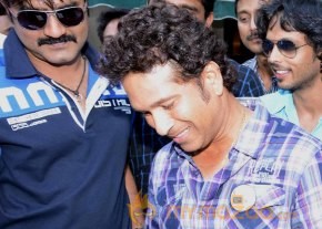 Telugu Warriors Team Meet Sachin Tendulkar & Laxman   photo 20