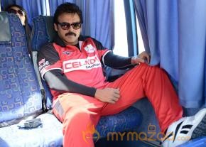 Telugu Warriors Vs Bhojpuri Dabanggs CCL 3 Match Gallery  photo 96