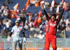 Telugu Warriors Vs Bhojpuri Dabanggs CCL 3 Match Gallery  photo 139