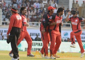 Telugu Warriors Vs Karnataka Bulldozers CCL 3 Match Gallery  photo 96