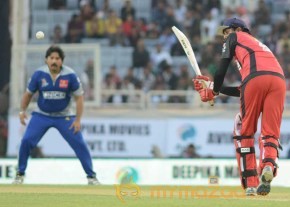 Telugu Warriors Vs Karnataka Bulldozers CCL 3 Match Gallery  photo 6